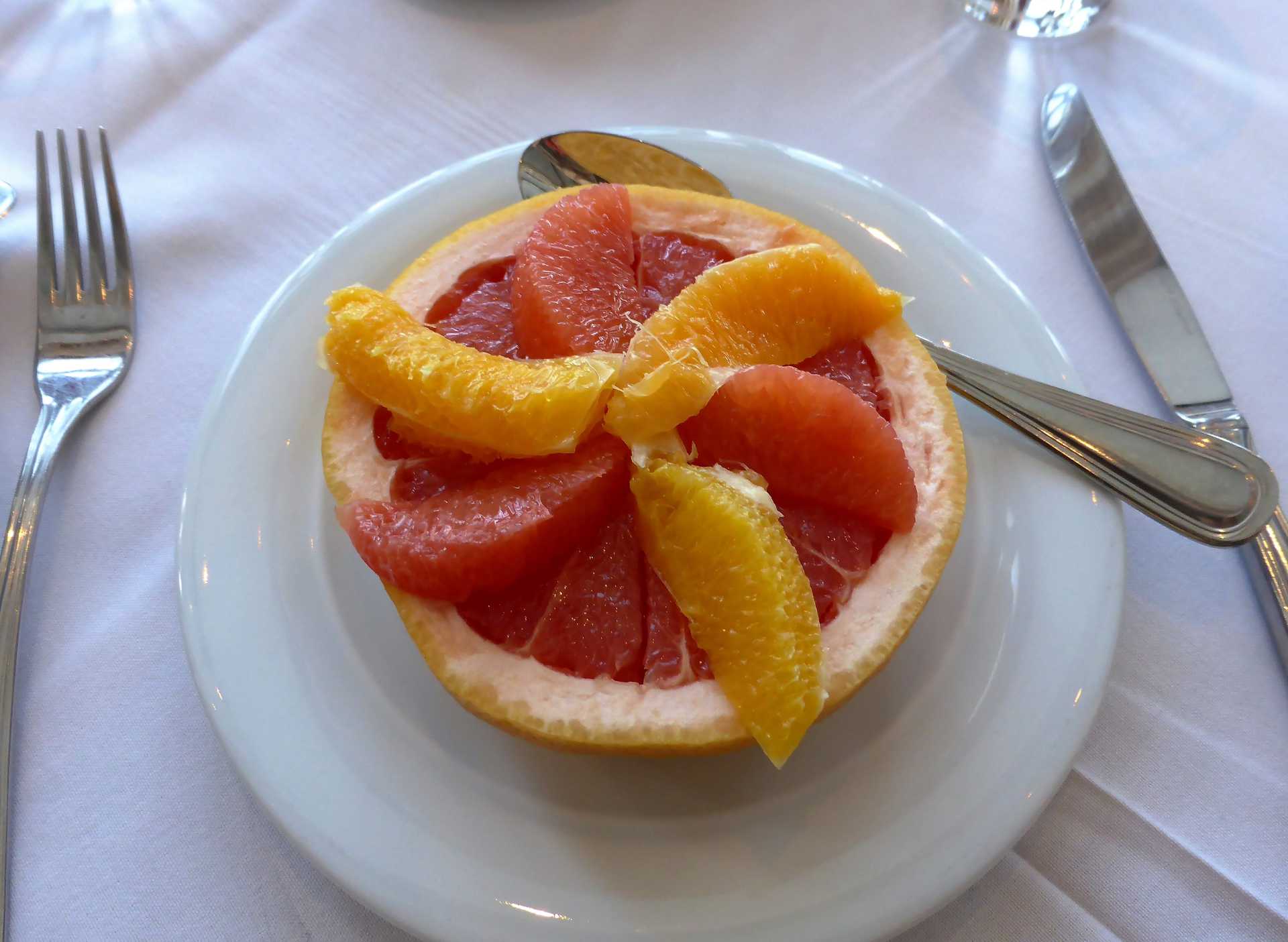 grapefruit on plate